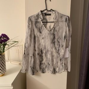 Nwt. Printed 3/4 sleeve blouse